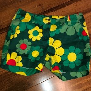 woman’s golf shorts